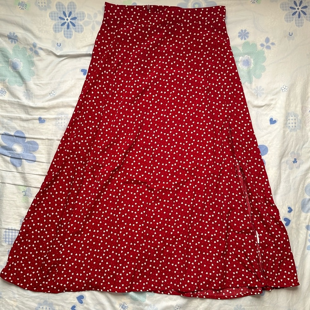 SHEIN Confetti Heart Print Slit Midi Skirt
